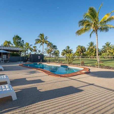Kinka Palms Motel Yeppoon Kültér fotó