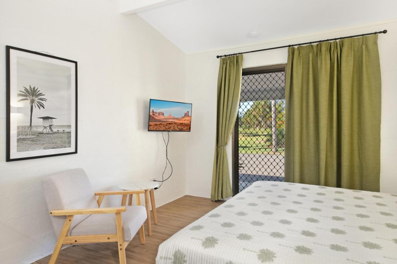 Kinka Palms Motel Yeppoon Kültér fotó