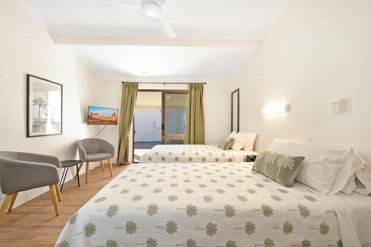 Kinka Palms Motel Yeppoon Kültér fotó