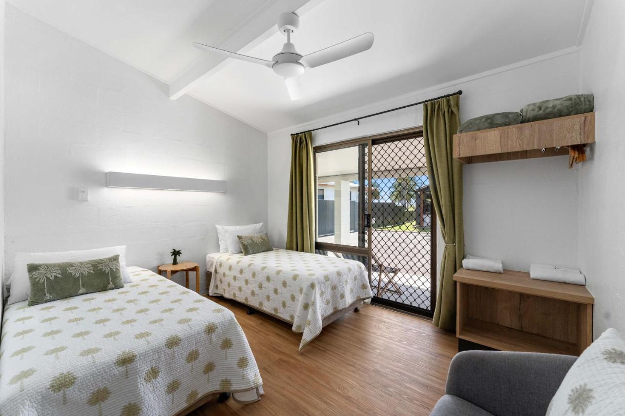 Kinka Palms Motel Yeppoon Kültér fotó